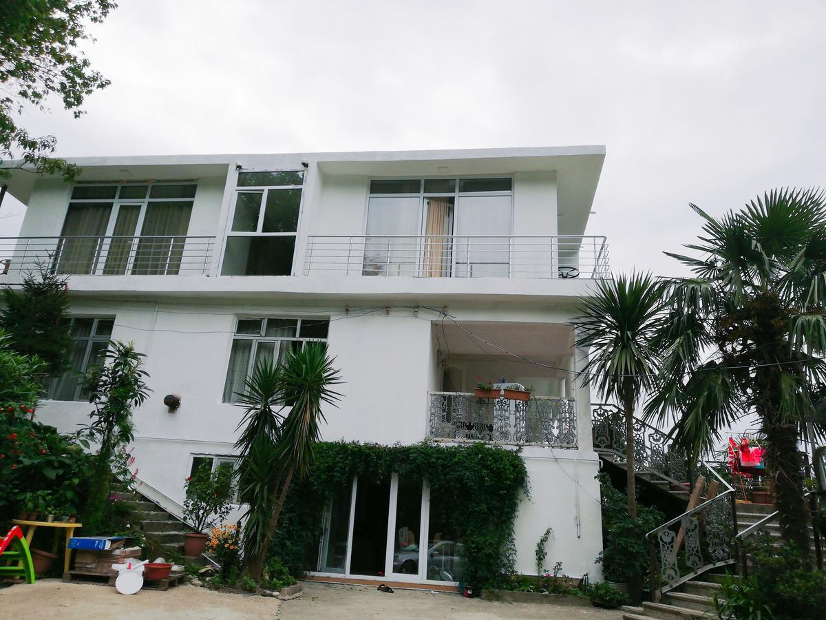 Albatross Kvariati Guest House Kültér fotó